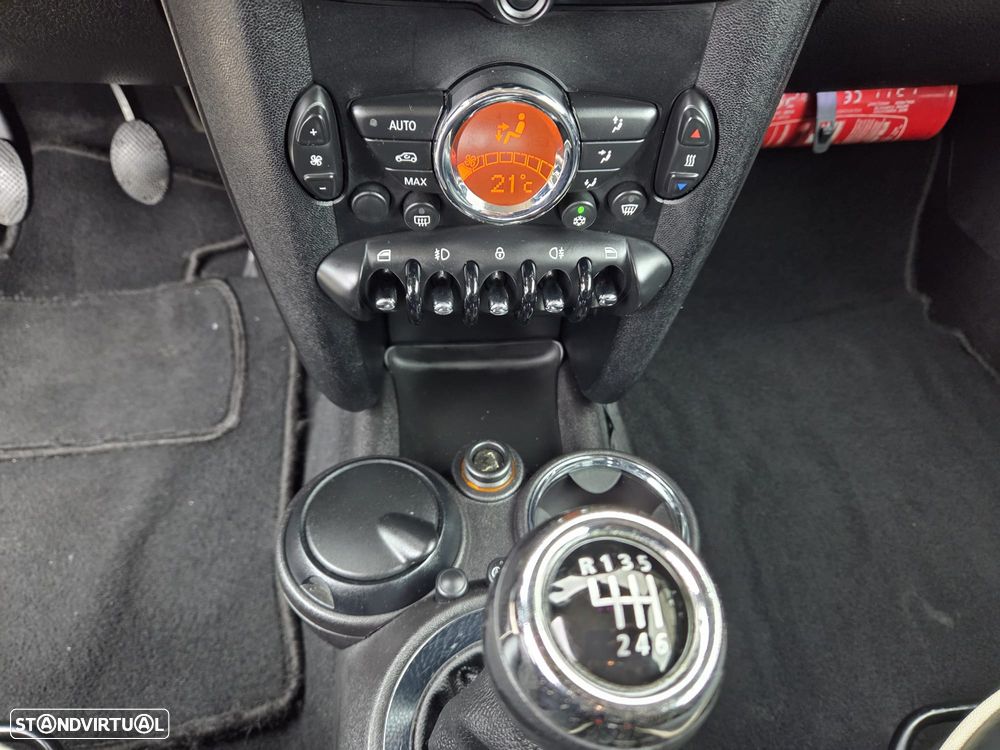 MINI 3 Portas - 14
