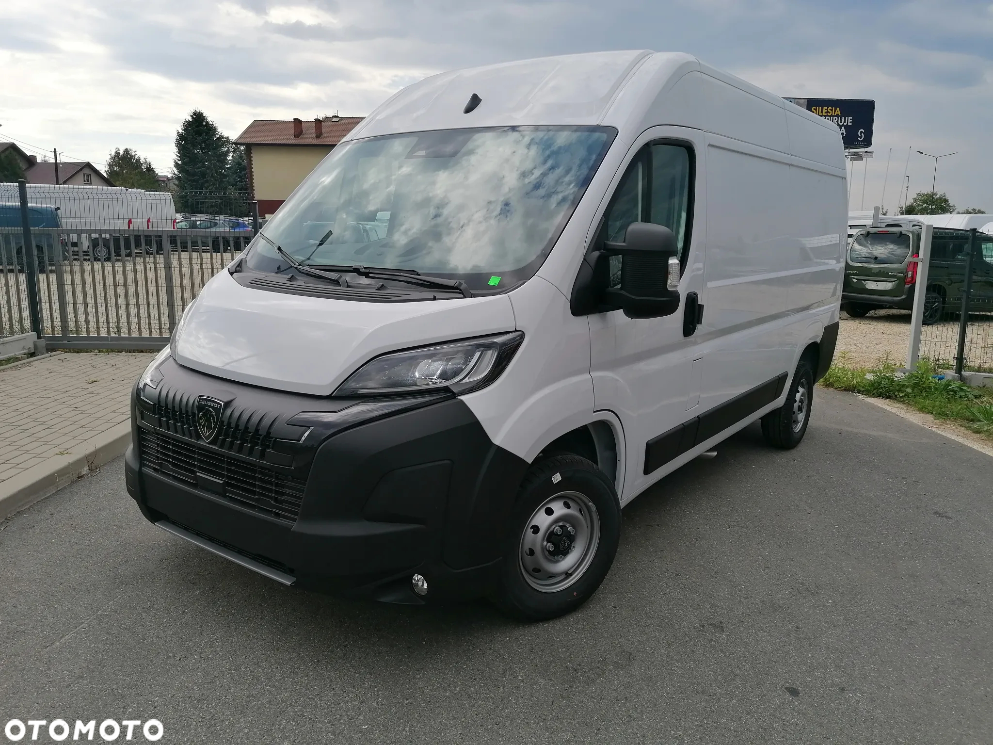 Peugeot Nowy Model Boxer L2H2 140 - 2
