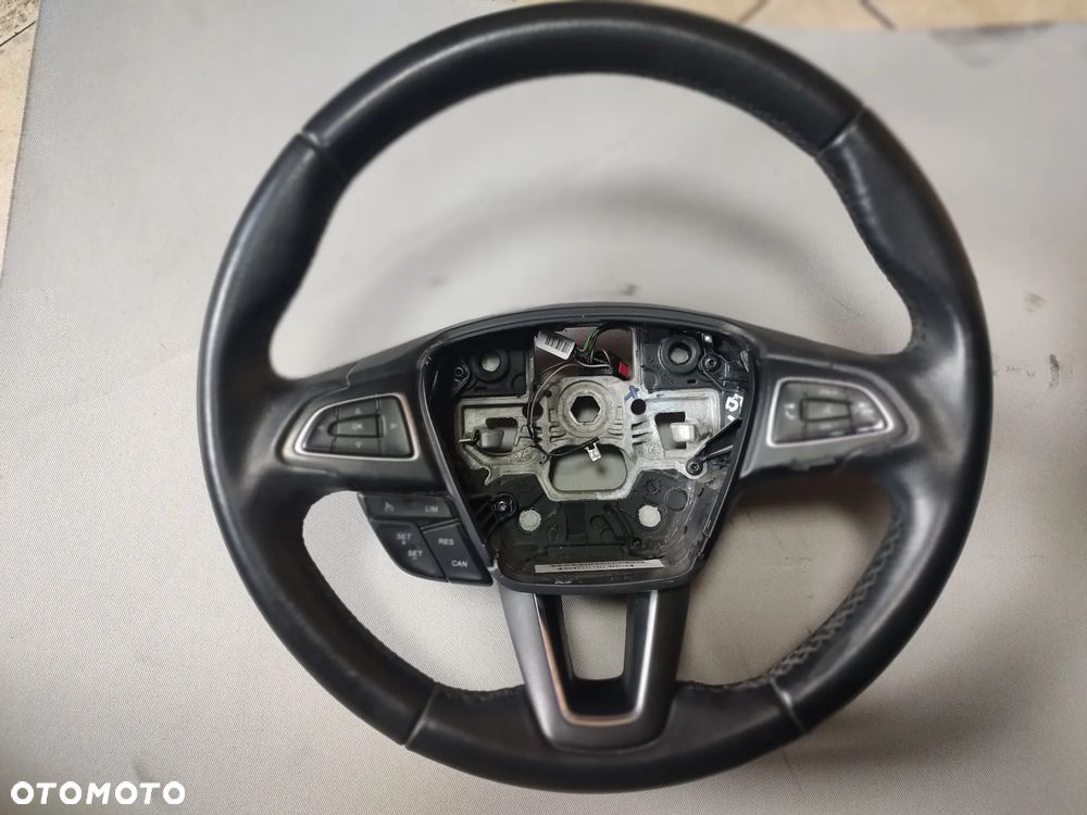 FORD FOCUS MK3 LIFT KIEROWNICA SKÓRA MULTIFUNKCJA - 1