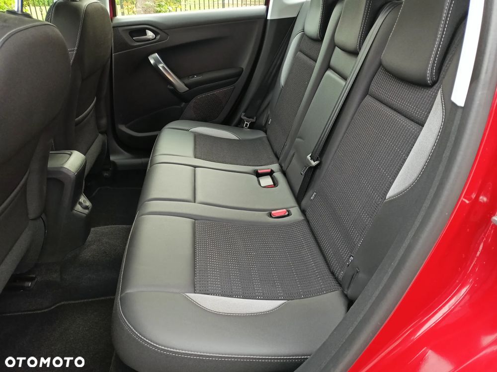 Peugeot 2008 - 10
