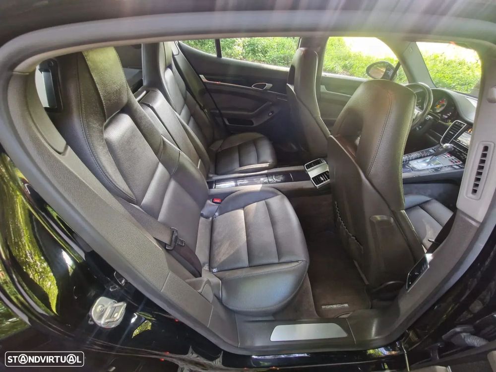 Porsche Panamera - 44