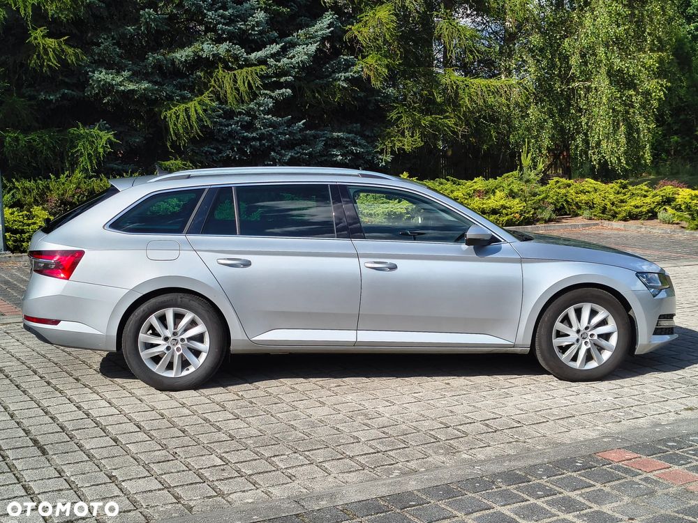 Skoda Superb 2.0 TDI DSG Premium Edition - 5