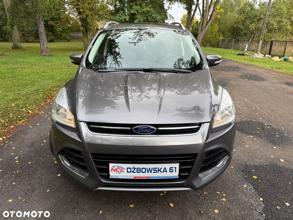 Ford Kuga 2.0 TDCi 2x4 Titanium - 4