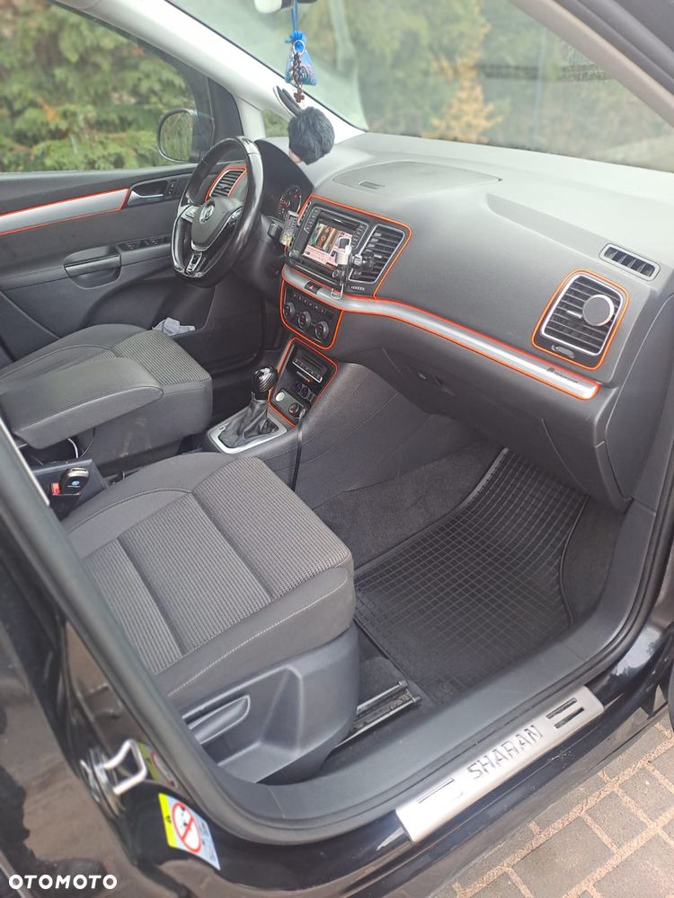 Volkswagen Sharan 2.0 TDI DSG (BlueMotion Technology) Highline - 19