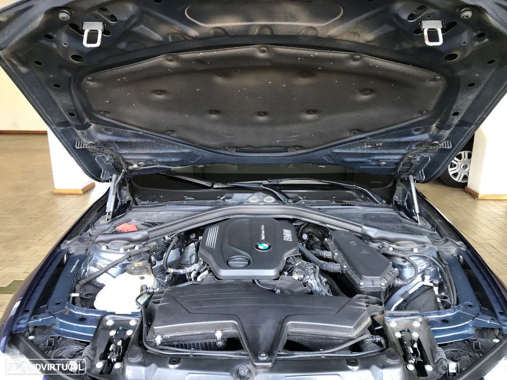BMW 320 d EfficientDynamics Line Modern - 24