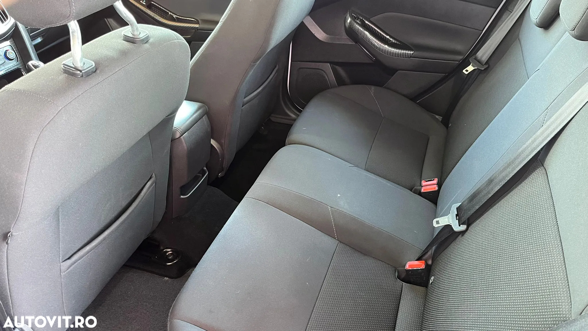 Ford Focus Turnier 1.5 EcoBlue Start-Stopp-System ACTIVE - 11