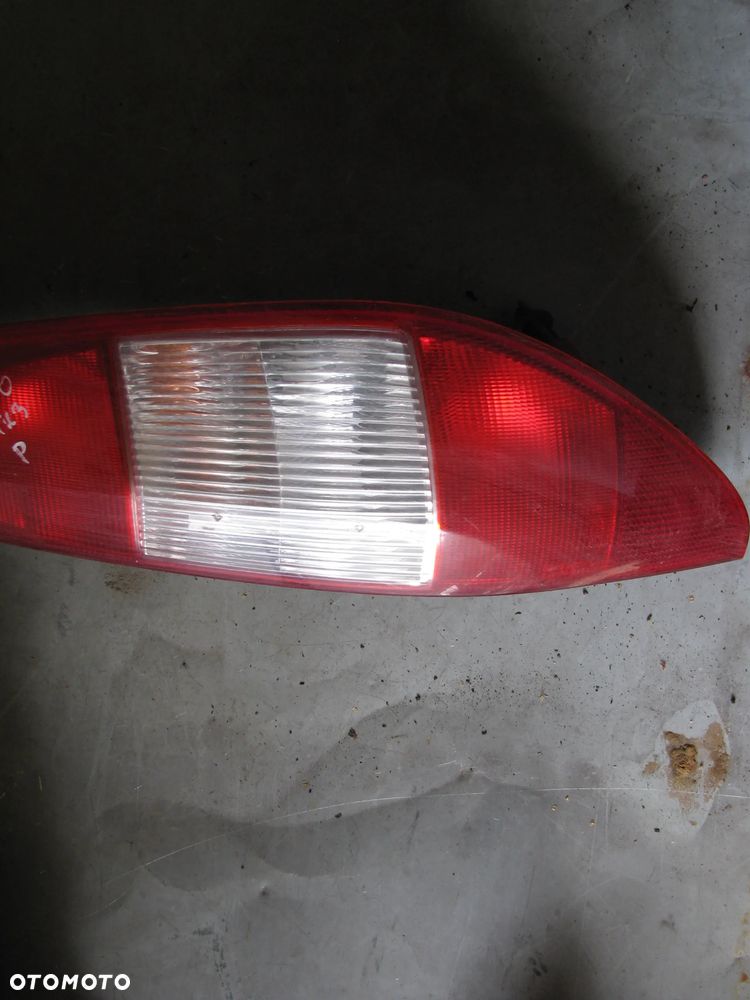 FORD MONDEO MK3 KOMBI LAMPA PRAWY TYŁ TYLNA PRAWA - 9