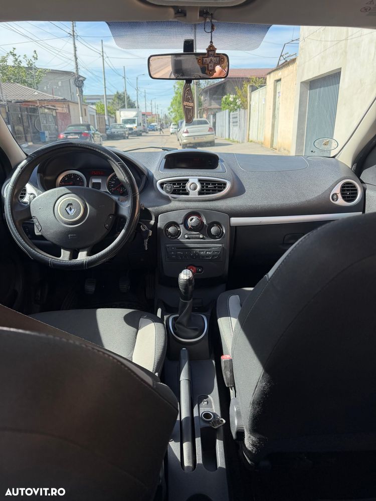 RENAULT Clio 2011 — imagine 5
