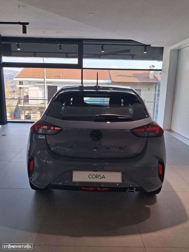 Opel Corsa 1.2 T GS - 3