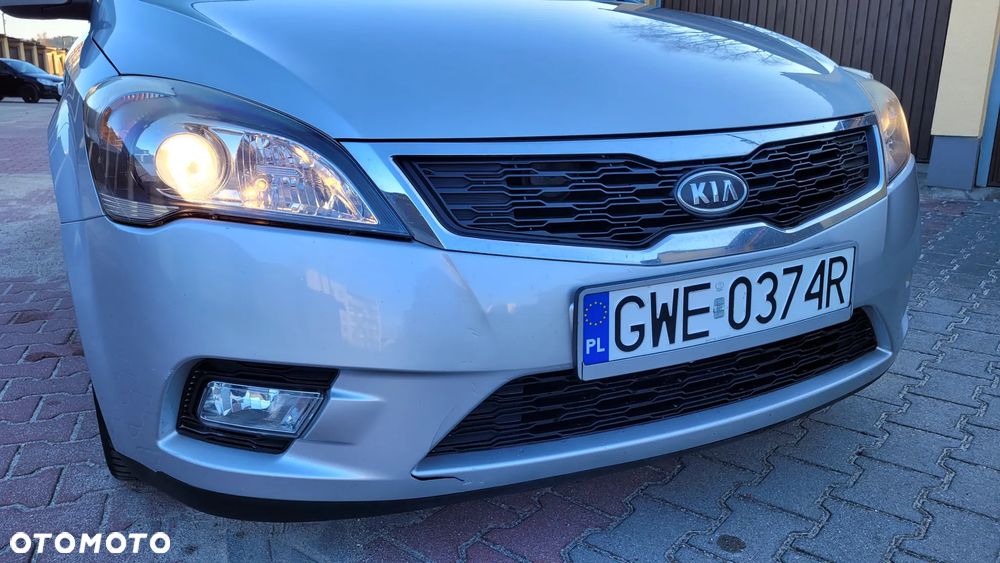 Kia Ceed - 4