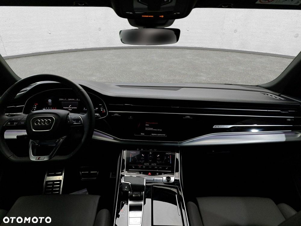 Audi Q8 - 9