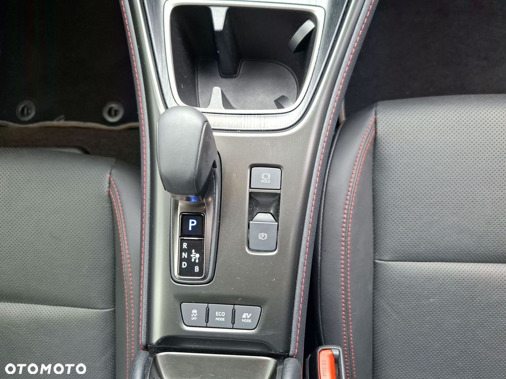 Lexus LBX 1.5 Hybrid Emotion - 26