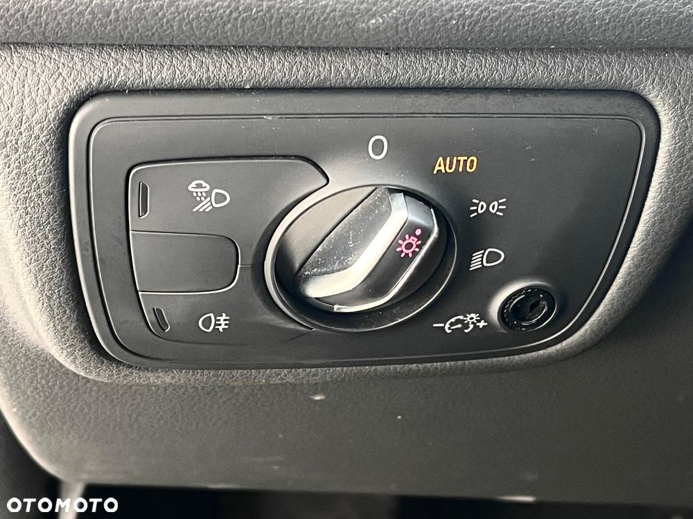 Audi A6 Avant 2.0 TDI Ultra S tronic - 26