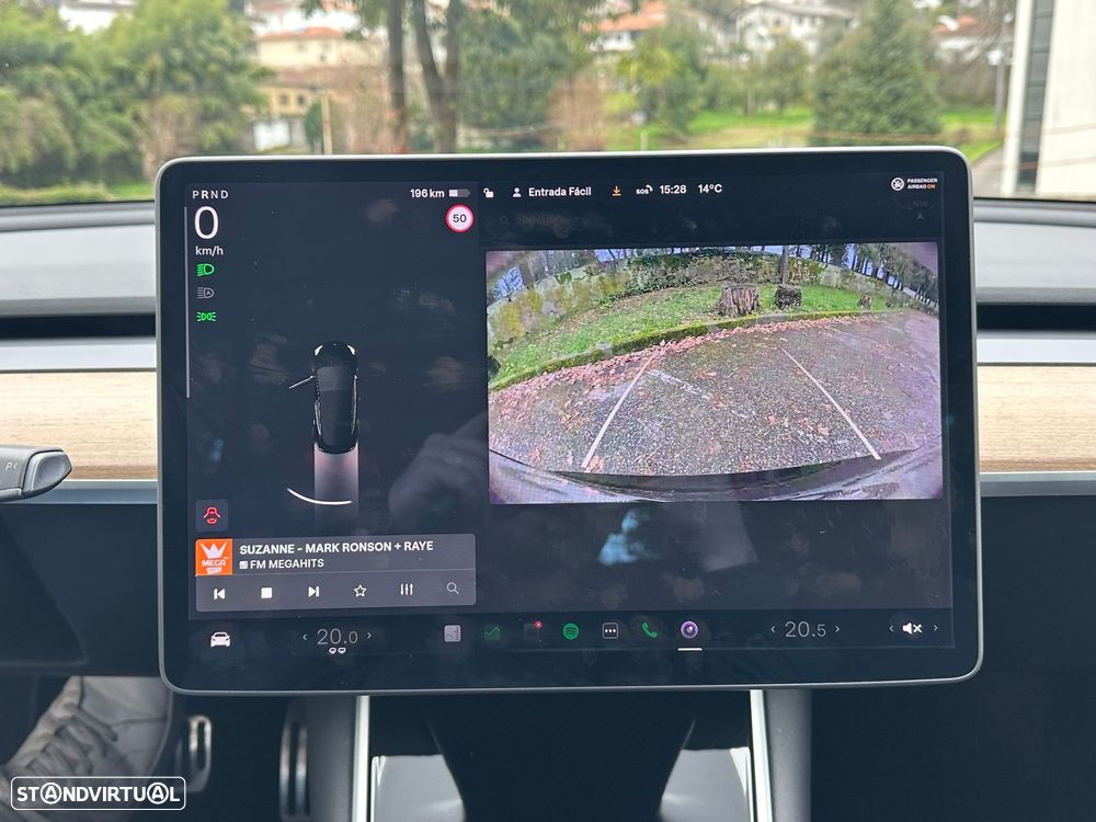 Tesla Model 3 Long-Range Dual Motor AWD - 9