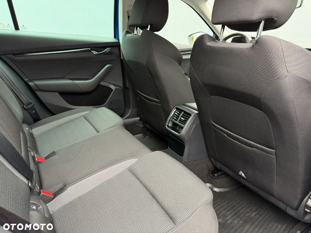 Skoda Octavia 2.0 TDI Ambition DSG - 23
