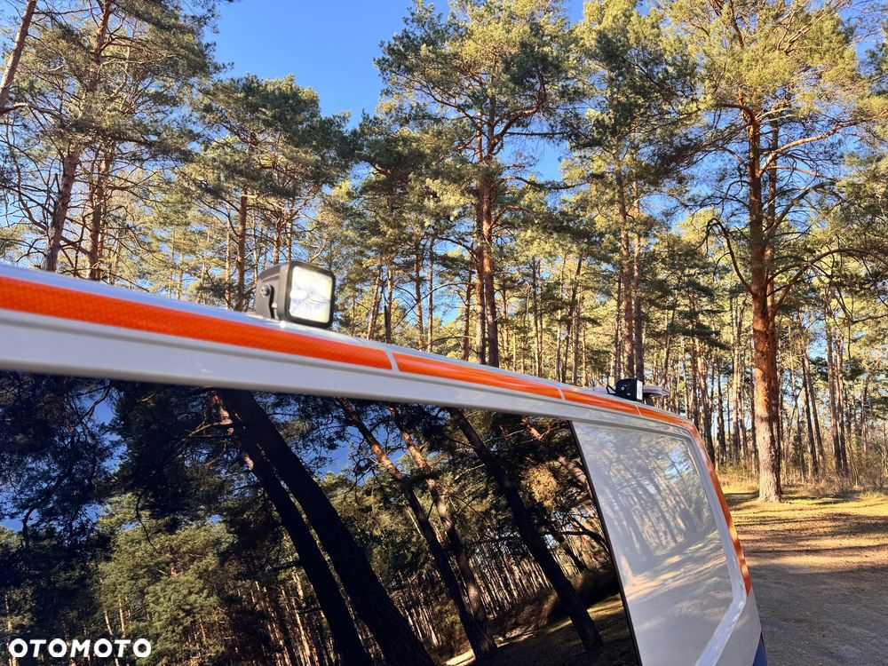 Volkswagen Transporter Kombi L2H1 M1 4Motion - 25