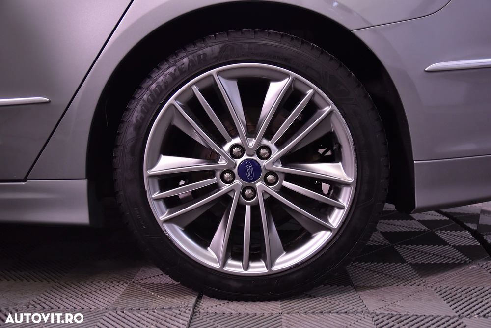 Ford Mondeo 2.0 HEV Vignale - 13