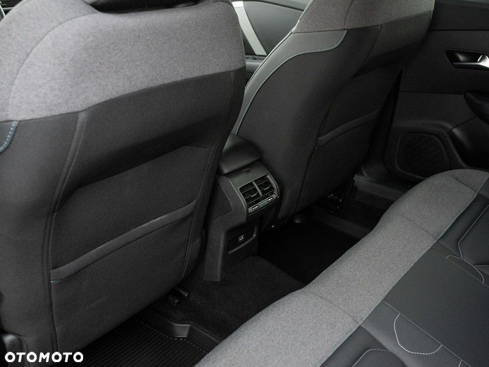 Citroën C4 1.2 PureTech Max S&S EAT8 - 24