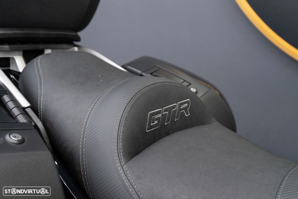 Kawasaki GTR 1400 - 10