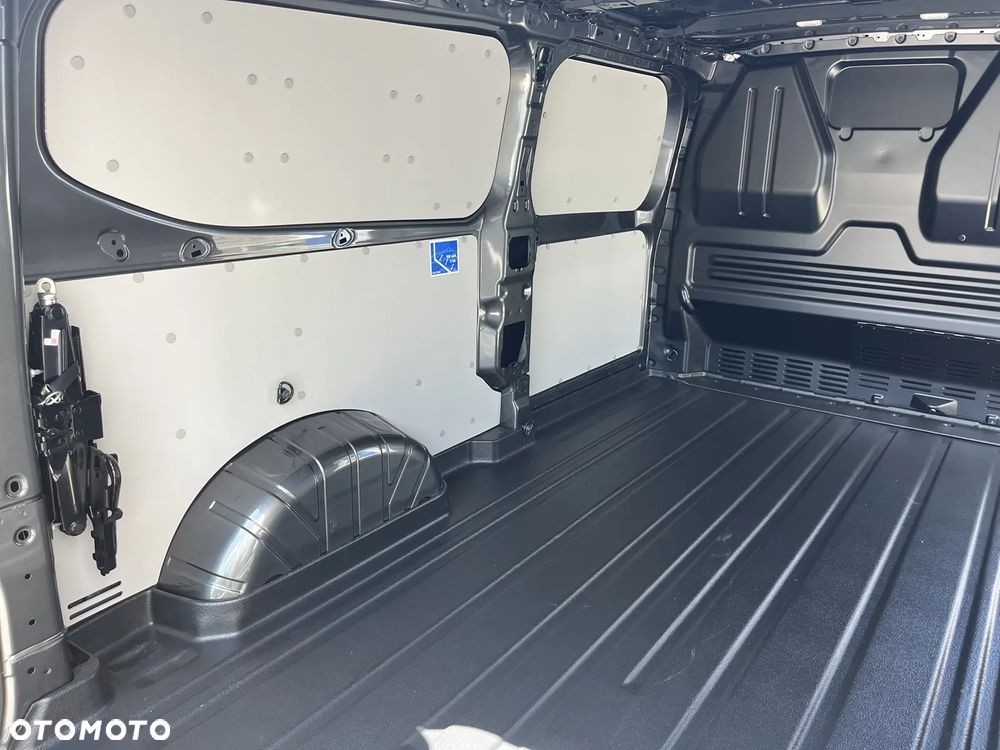 Ford Transit Custom V710 - 10