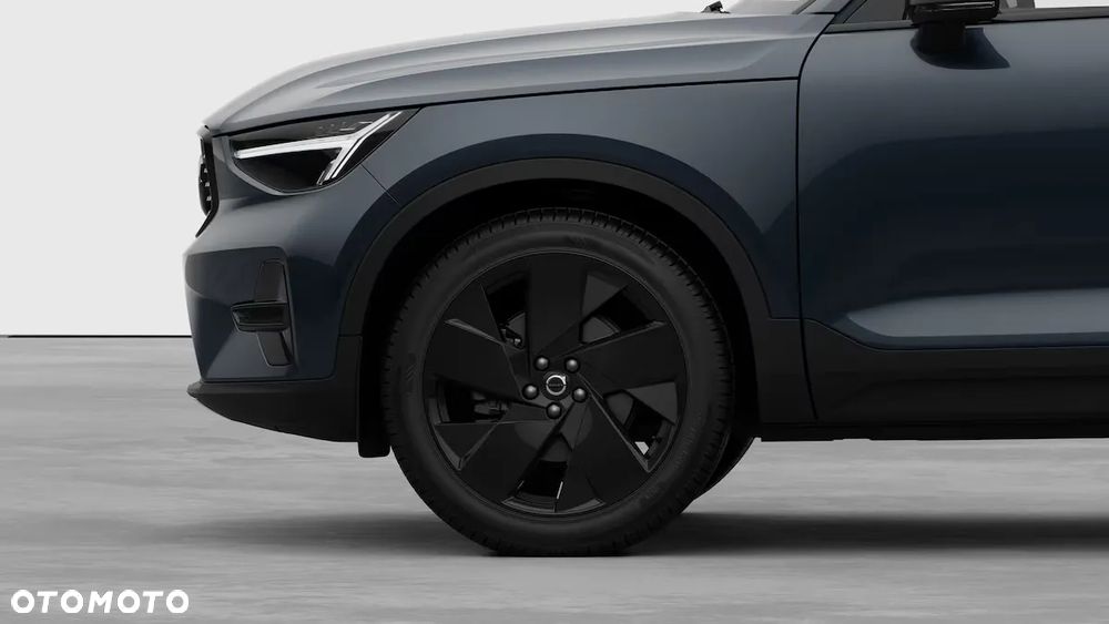 Volvo XC 40 B4 Plus Black Edition - 7