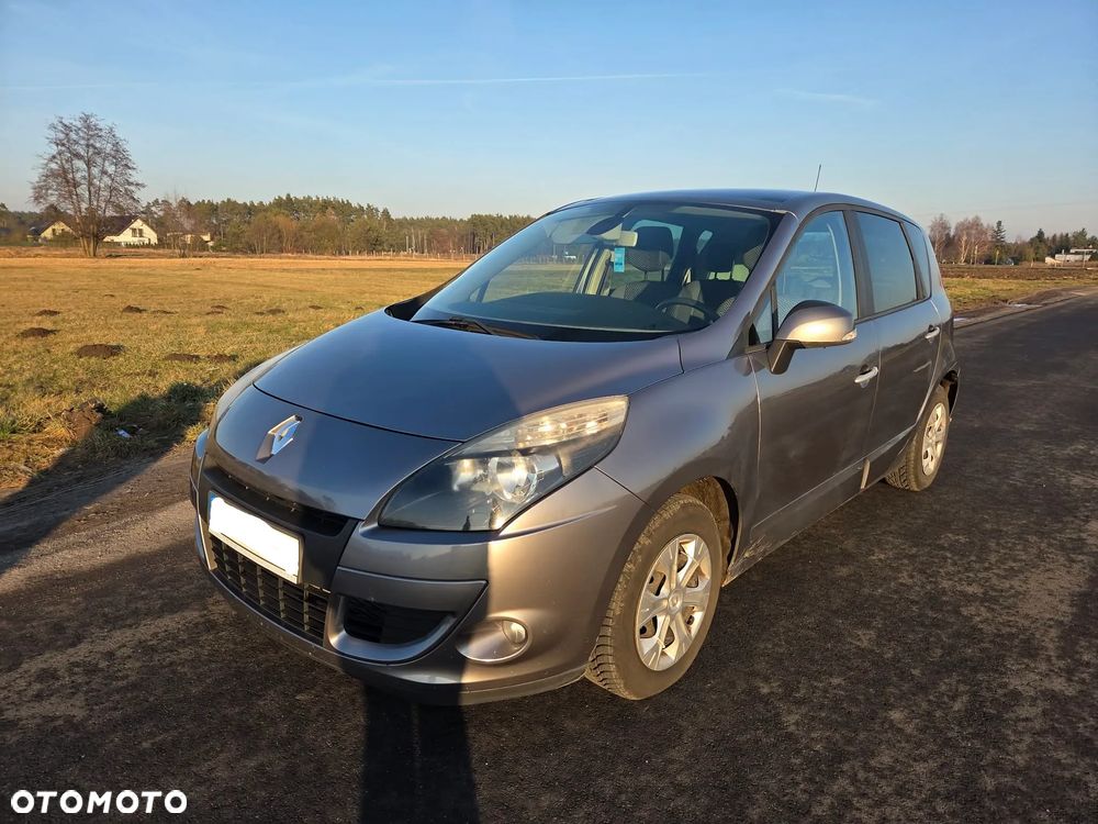 Renault Scenic - 1