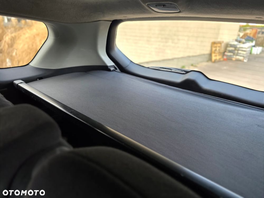 Mitsubishi Outlander - 18