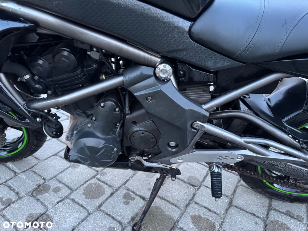 Kawasaki ER - 10