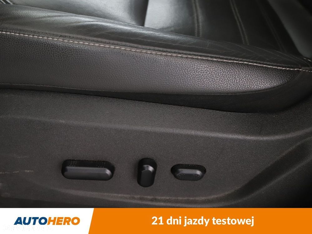 Ford Kuga - 31