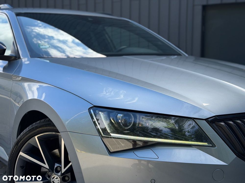 Skoda Superb 2.0 TDI DSG Sportline - 16