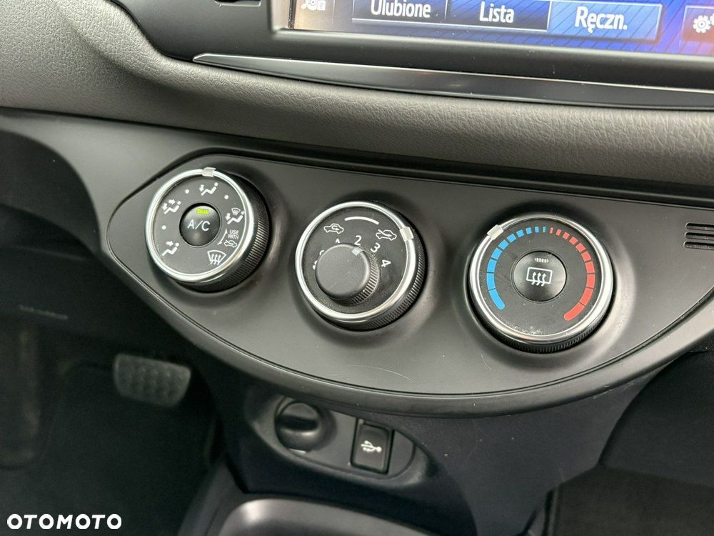 Toyota Yaris - 16