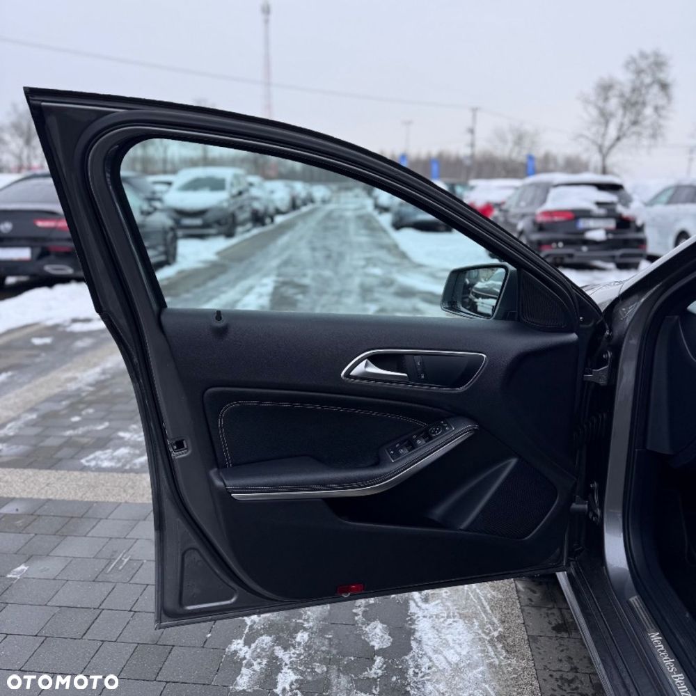Mercedes-Benz Klasa A 180 CDI 7G-DCT AMG Line - 15