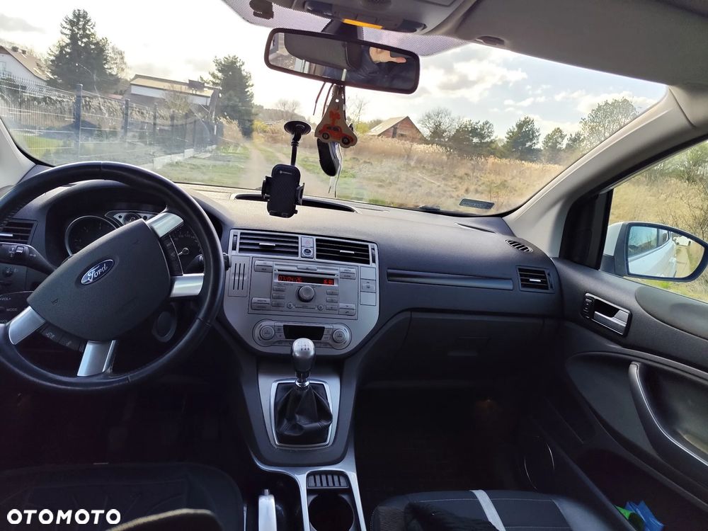 Ford Kuga 2.0 TDCi 4x4 Titanium - 8