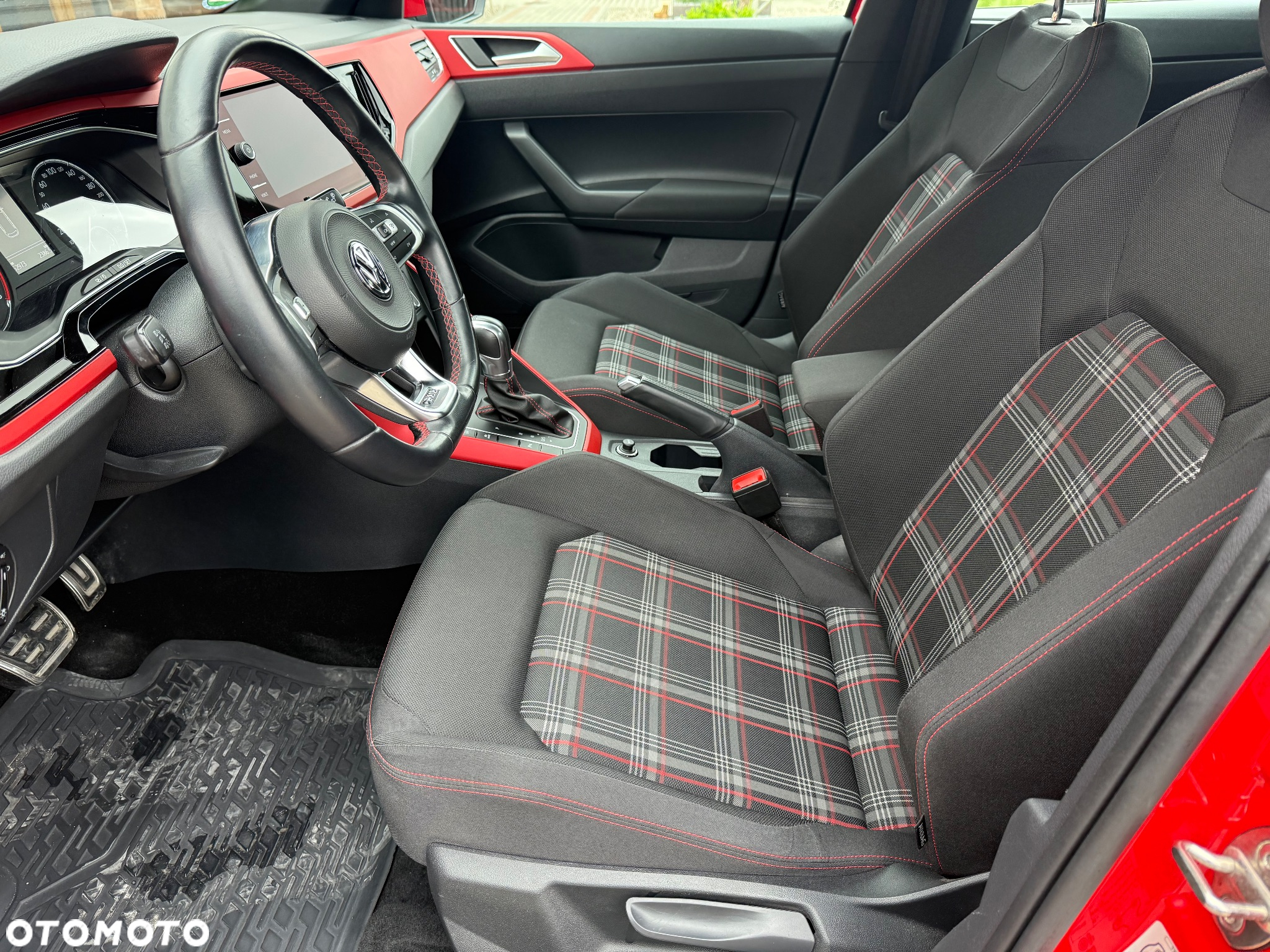Volkswagen Polo 2.0 TSI GTI DSG - 16