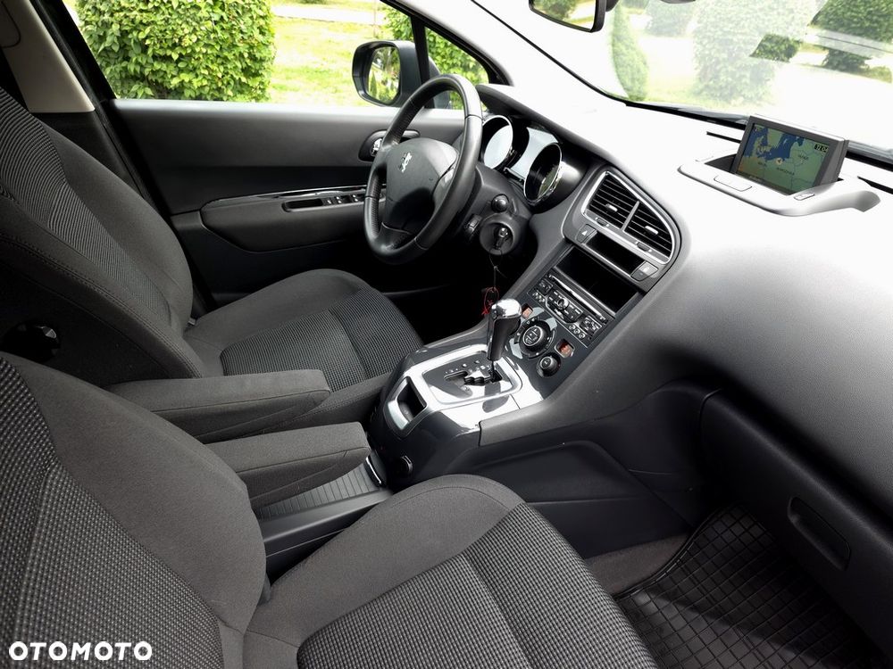 Peugeot 5008 - 12