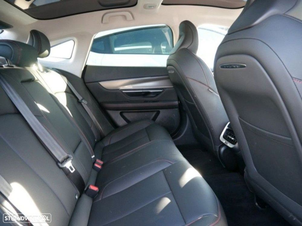 Xpeng P7i 86.2 kWh AWD Performance - 11