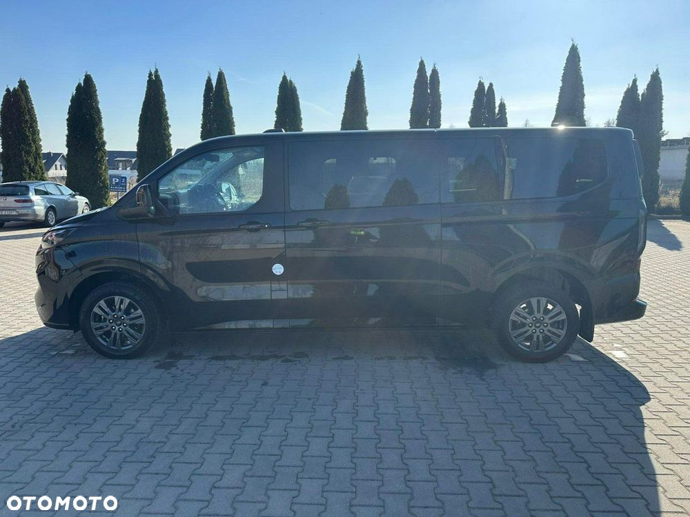Ford Tourneo Custom - 3