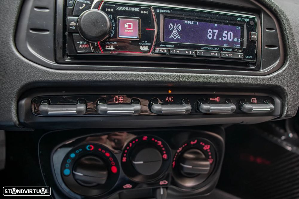 Alfa Romeo 4C 1750 TBi - 13