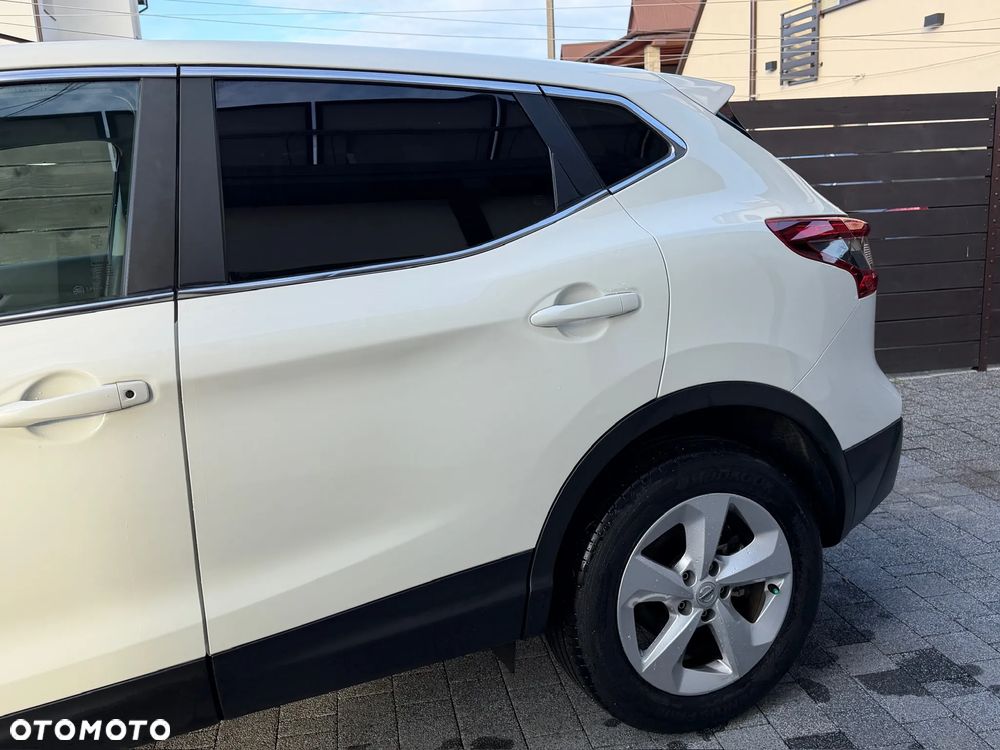 Nissan Qashqai 1.3 DIG-T MHEV Xtronic N-Connecta - 4