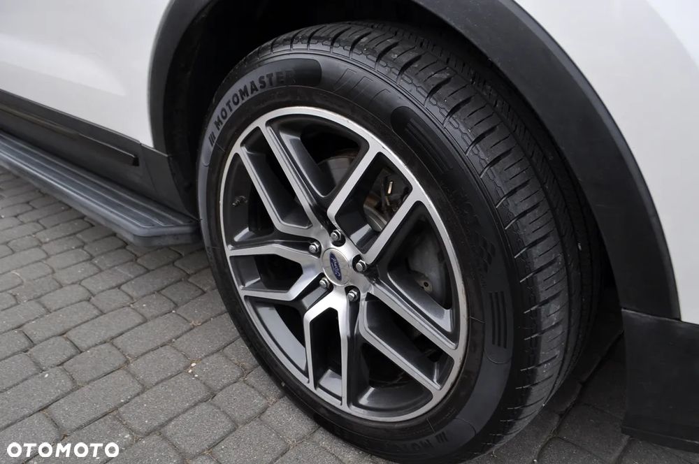 Ford Explorer - 8