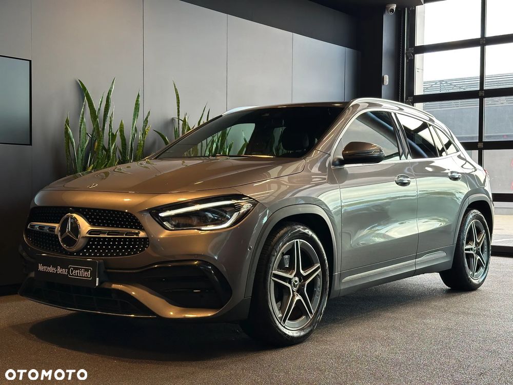 Mercedes-Benz GLA 200 AMG Line - 3