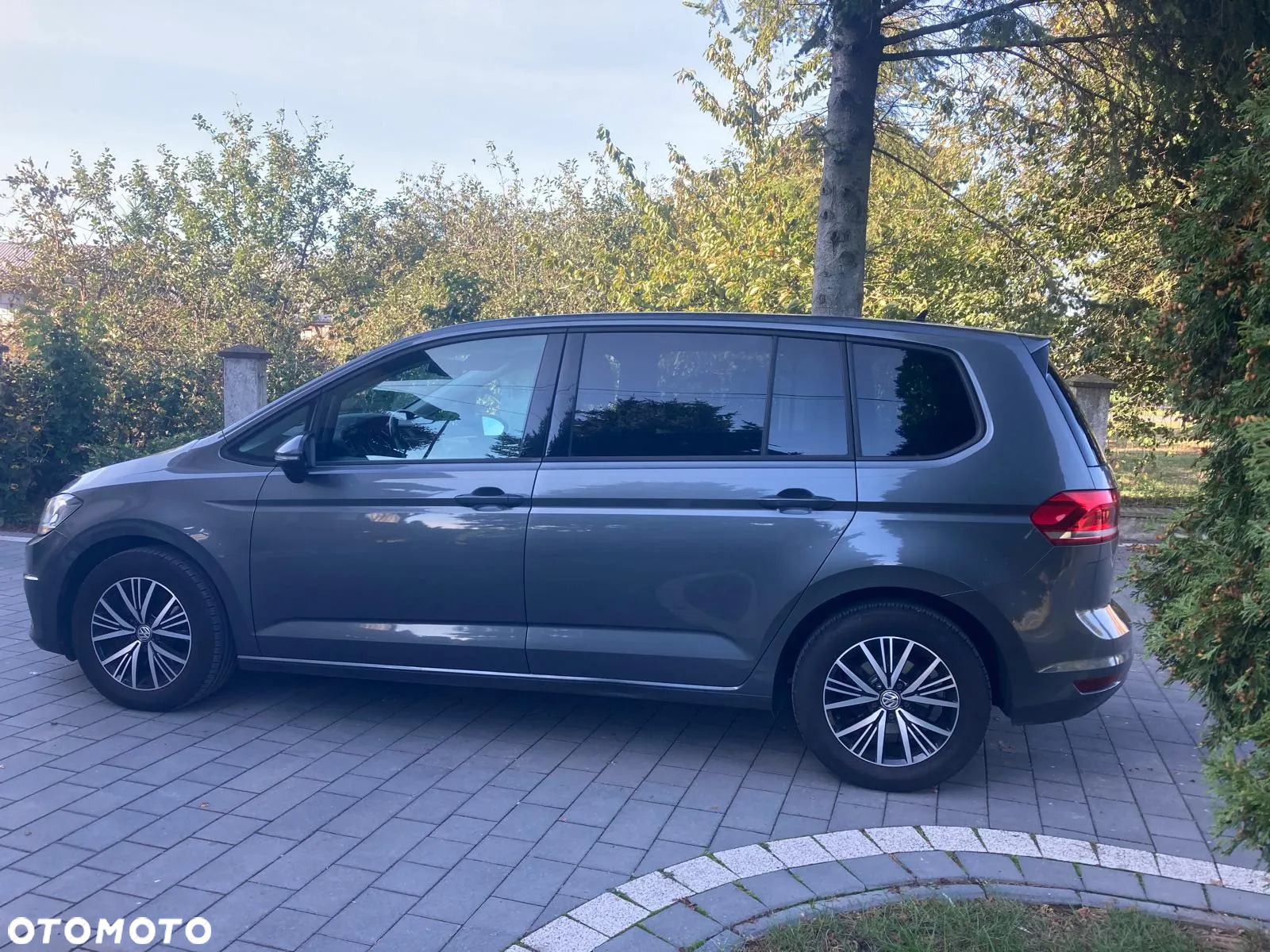 Volkswagen Touran 1.6 TDI SCR (BlueMotion Technology) DSG Trendline - 9