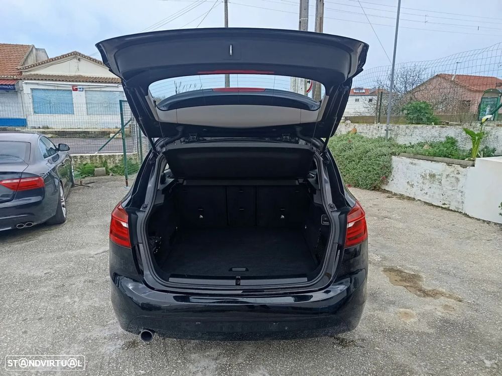 BMW 218 Active Tourer - 11