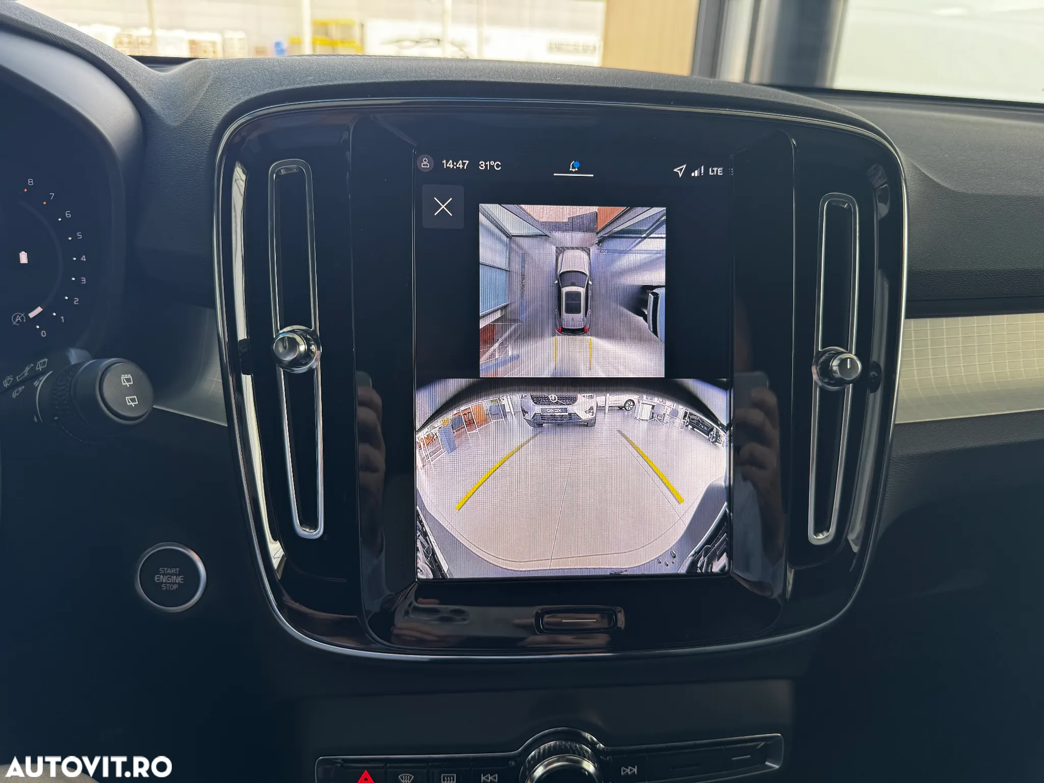Volvo XC 40 B3 AT FWD MHEV Plus Dark - 16