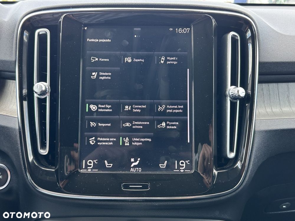 Volvo XC 40 - 20