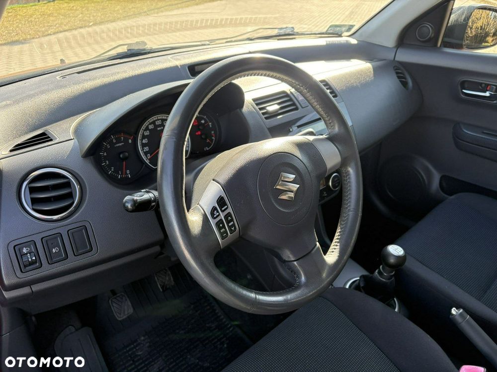 Suzuki Swift 1.3 Club dance - 18