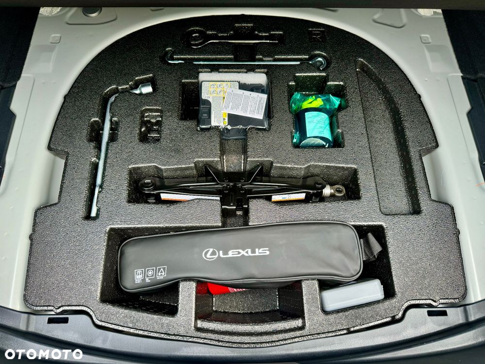 Lexus ES 300h Prestige - 21