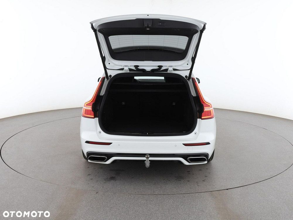 Volvo V60 T8 AWD Recharge Geartronic RDesign - 19