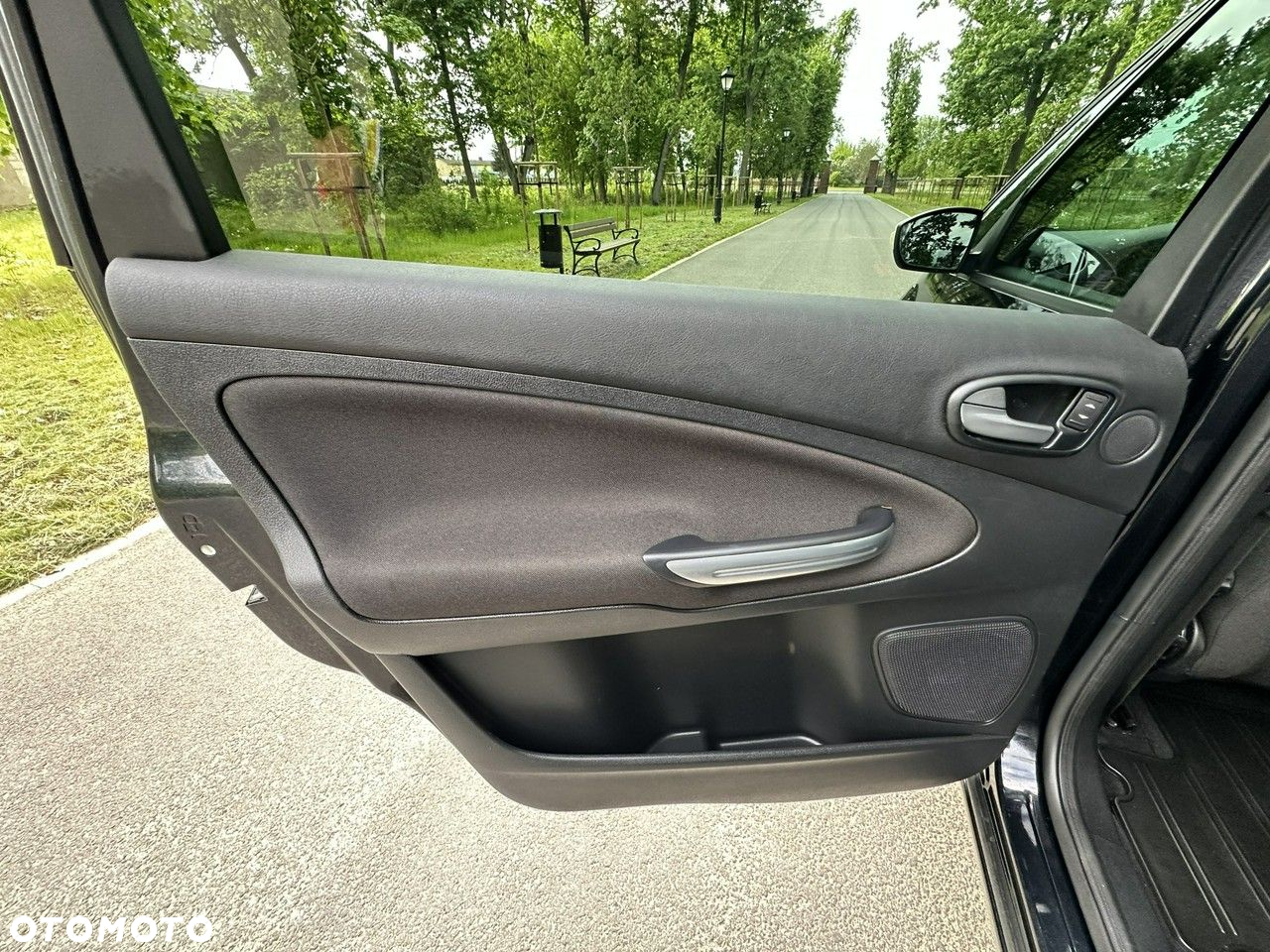 Ford S-Max - 21