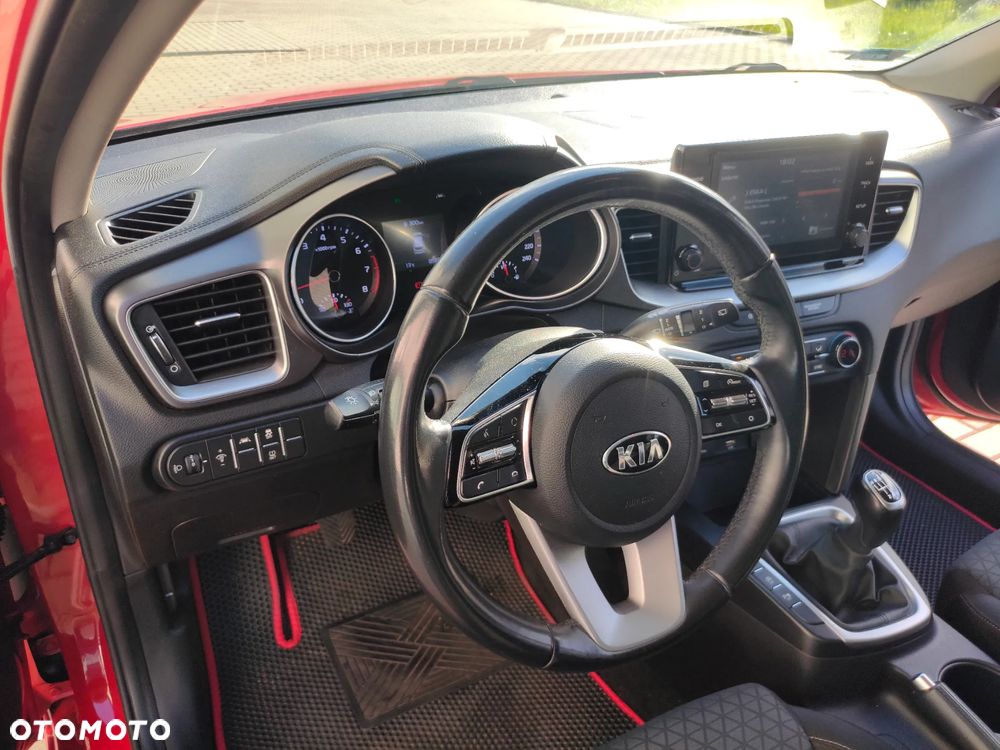 Kia Ceed 1.4 T-GDI M - 12